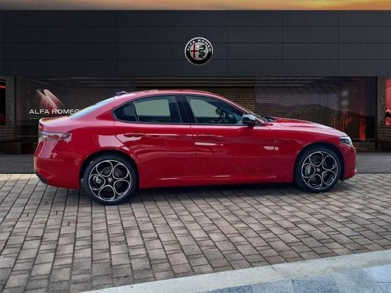Nuova Alfa Romeo Giulia Sprint 280 CV (205 kW) 2025 Rosso Berlina