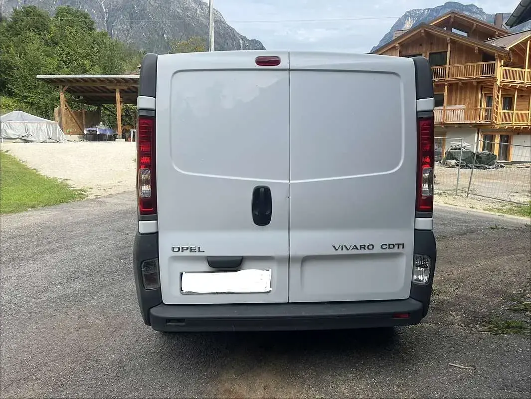 Usata Opel Vivaro 114 CV (83 kW) 2007 Monovolume