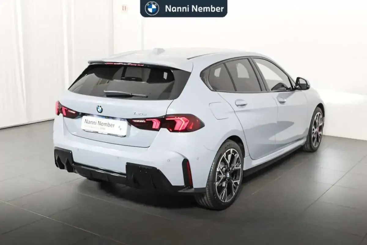 Nuova BMW 120 M Sport 163 CV (119 kW) 2026 Brooklyn grey metallic Utilitaria