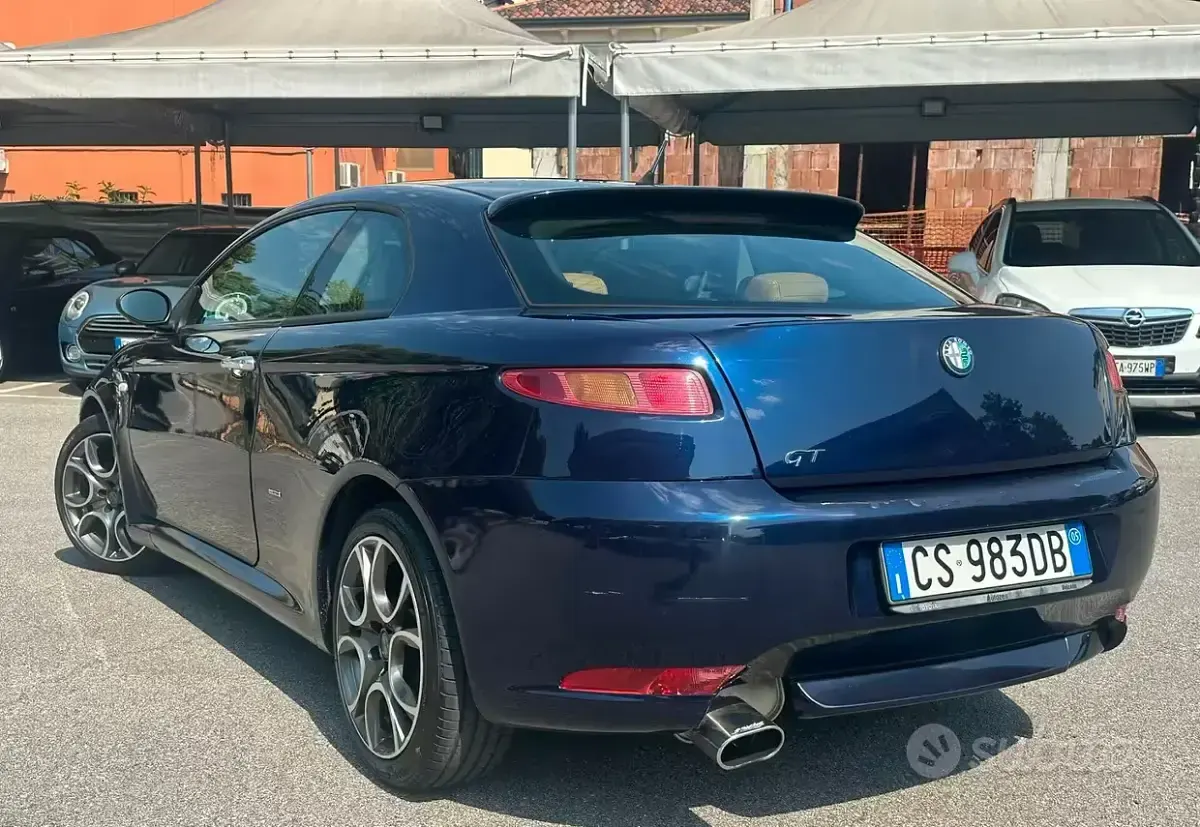 Usata Alfa Romeo GT 166 CV (122 kW) 2005 Blu Coupé
