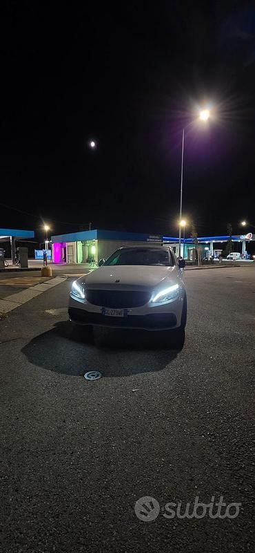 Usata Mercedes C300 245 CV (180 kW) 2016 Bianco Berlina