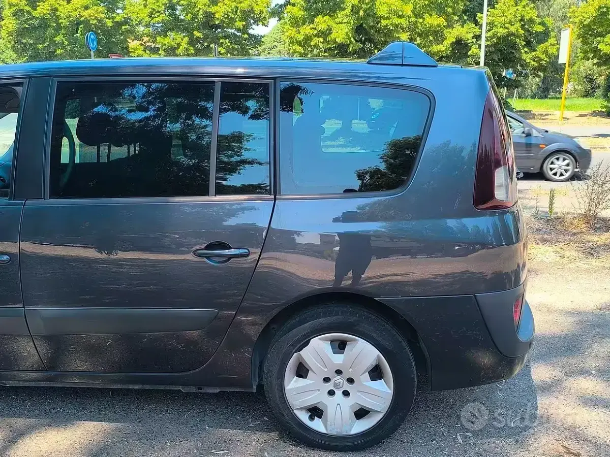Usata Renault Grand Espace 175 CV (128 kW) 2008 Grigio Monovolume