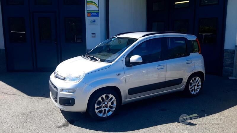 Argento Usata 2014 Fiat Panda Easy Due volumi | 7900 € (Buon prezzo) - Immagine 1/4