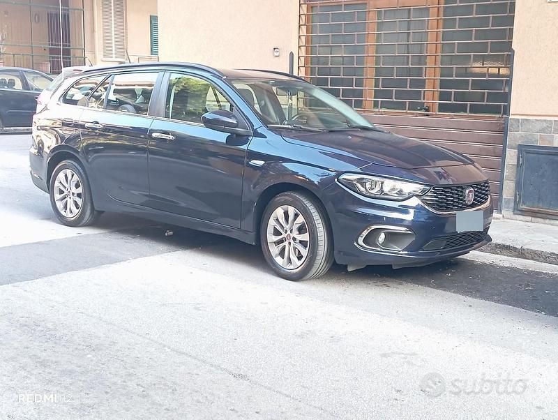 Usata Fiat Tipo 120 CV (88 kW) 2018 Blu Station wagon