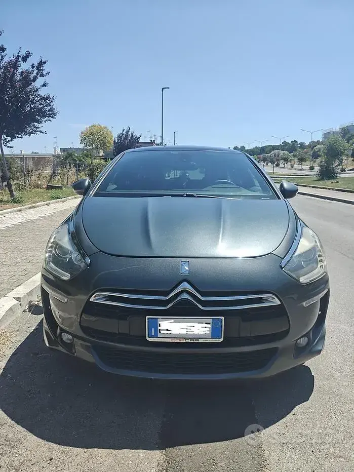 Usata Citroën DS5 So Chic 114 CV (83 kW) 2014 Grigio Utilitaria