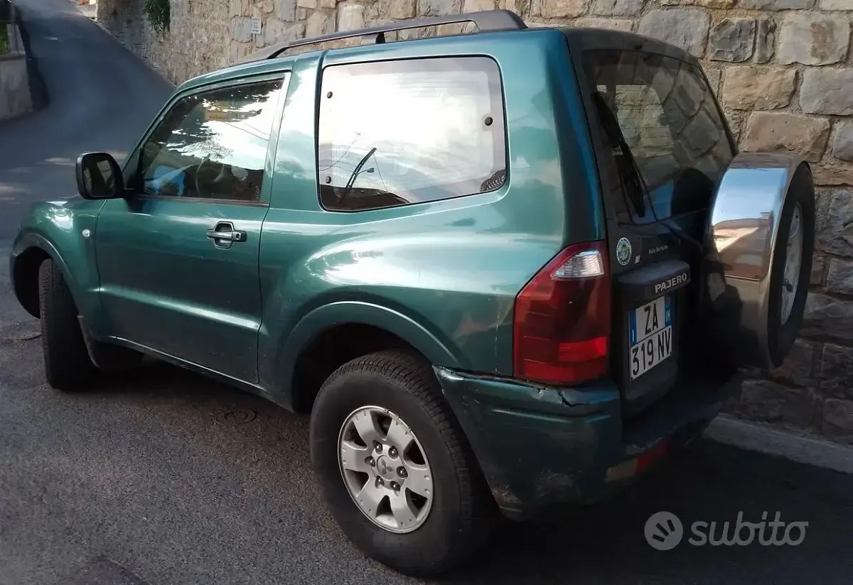 Usata Mitsubishi Pajero 115 CV (84 kW) 2004 Verde SUV