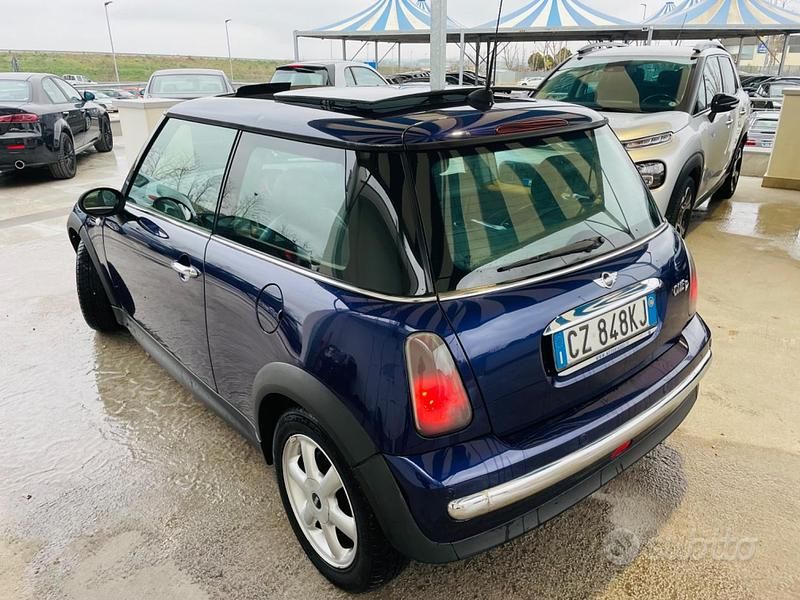 Usata Mini One D 75 CV (55 kW) 2004 Blu Utilitaria