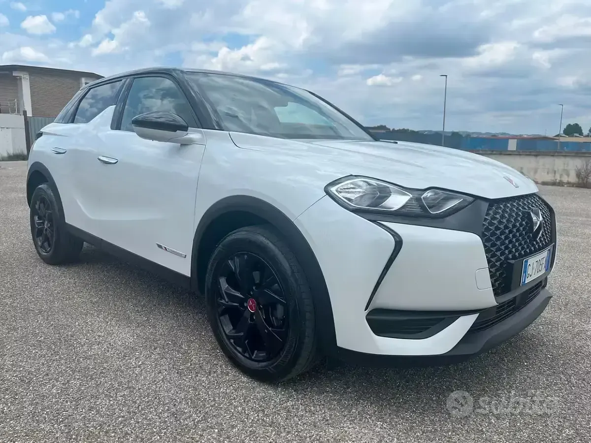 Usata DS Automobiles DS3 Crossback Performance 110 CV (80 kW) 2022 Bianco SUV