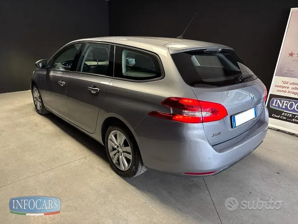 Usata Peugeot 308 SW Active 131 CV (96 kW) 2021 Grigio metallizzato Station wagon