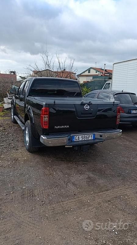 Usata Nissan Navara 190 CV (139 kW) 2015 Nero Pick-up