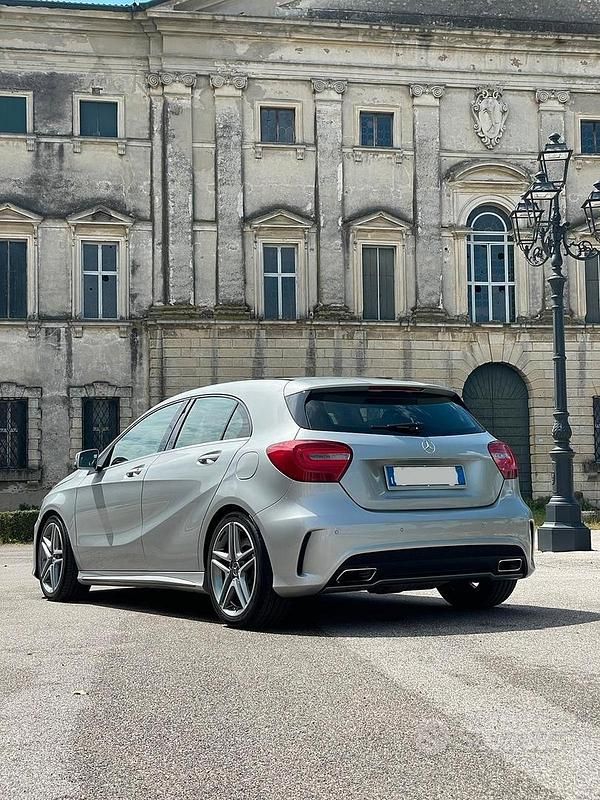 Käytetty Mercedes A45 AMG 360 HP (264 kW) 2015 Harmaa Sedan