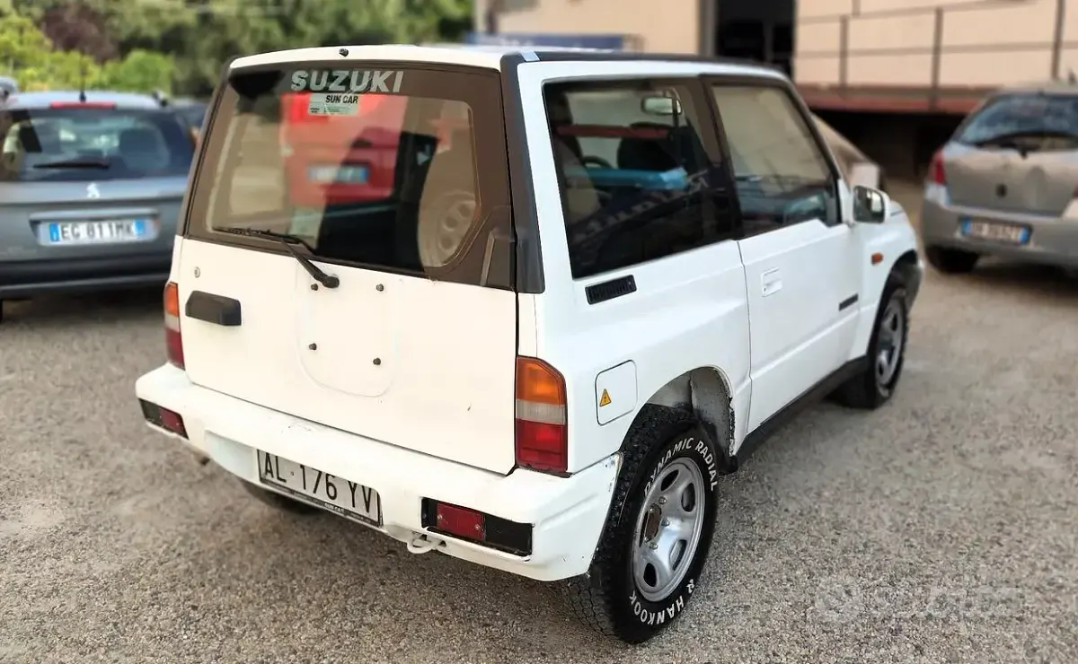Usata Suzuki Vitara 75 CV (55 kW) 1997 SUV