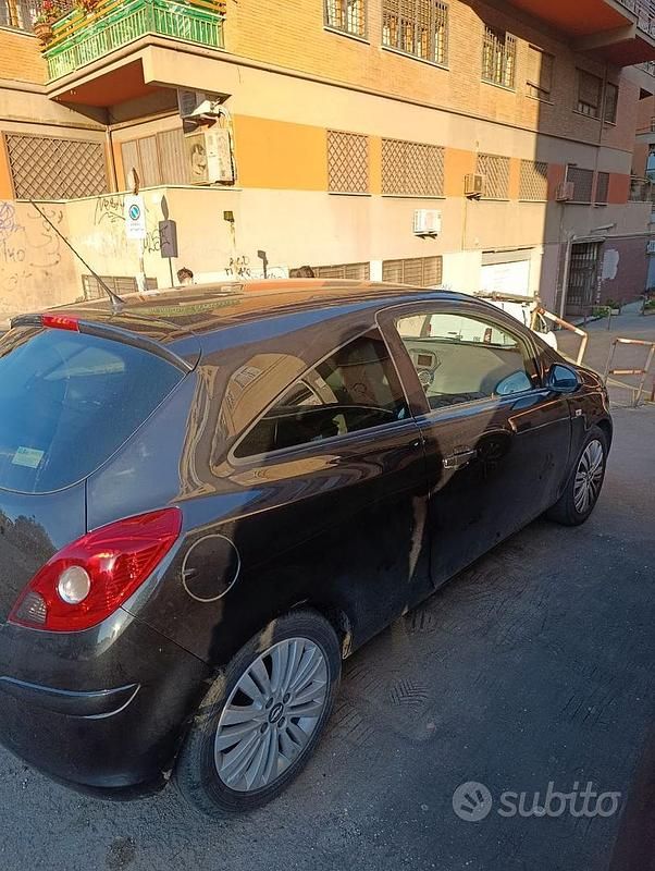 Usata Opel Corsa 85 CV (62 kW) 2014 Nero Utilitaria