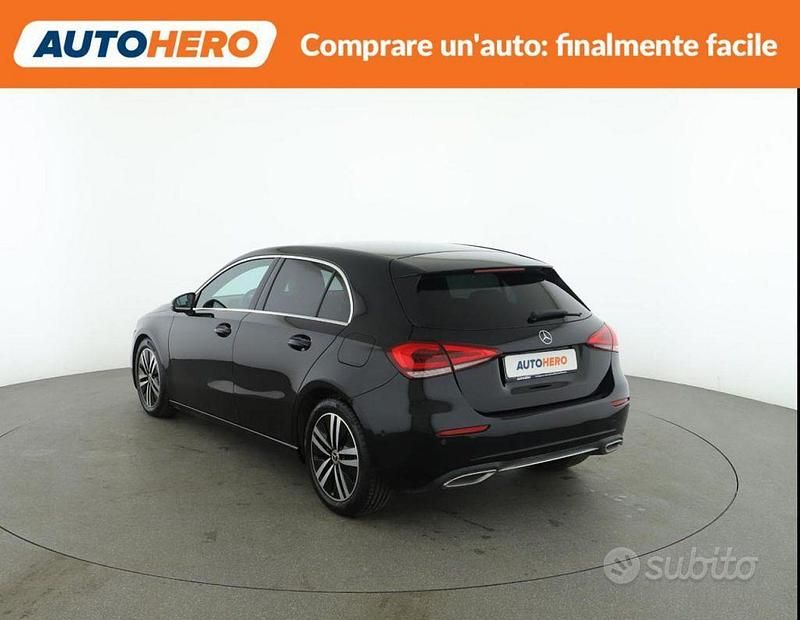 Usata Mercedes A180 116 CV (85 kW) 2023 Nero Berlina