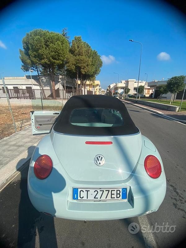 Usata VW New Beetle 101 CV (74 kW) 2005 Utilitaria