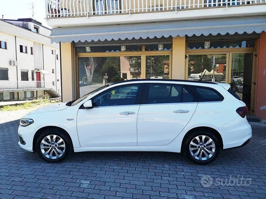 Usata Fiat Tipo Business 120 CV (88 kW) 2020 Bianco Station wagon