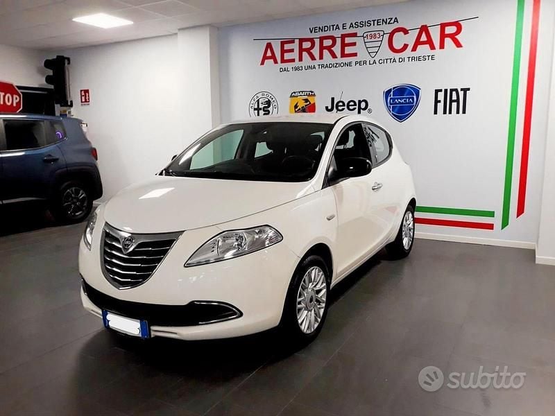 Usata Lancia Ypsilon Gold 69 CV (50 kW) 2014 Bianco Utilitaria