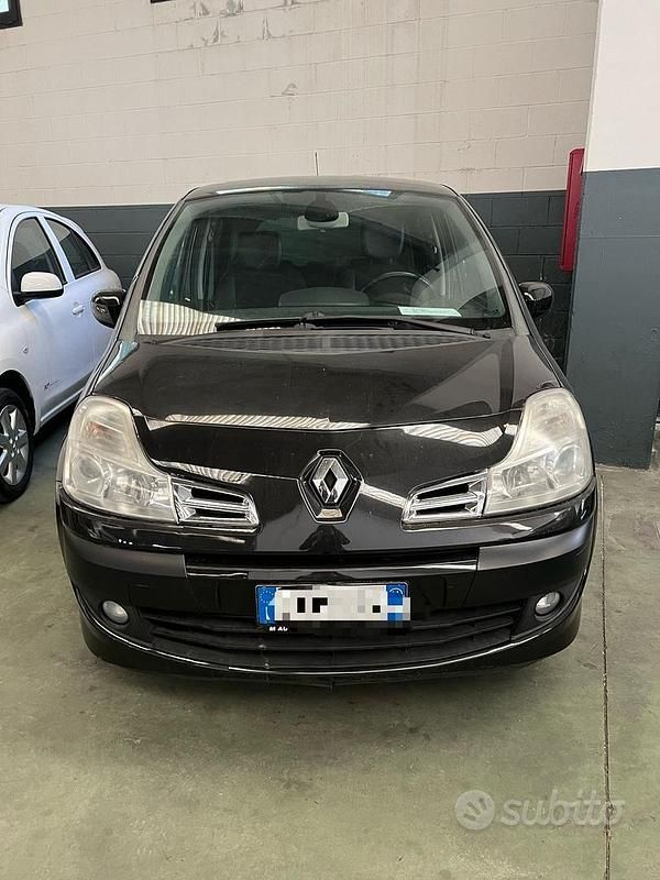 Usata Renault Modus 76 CV (55 kW) 2011 Nero Monovolume