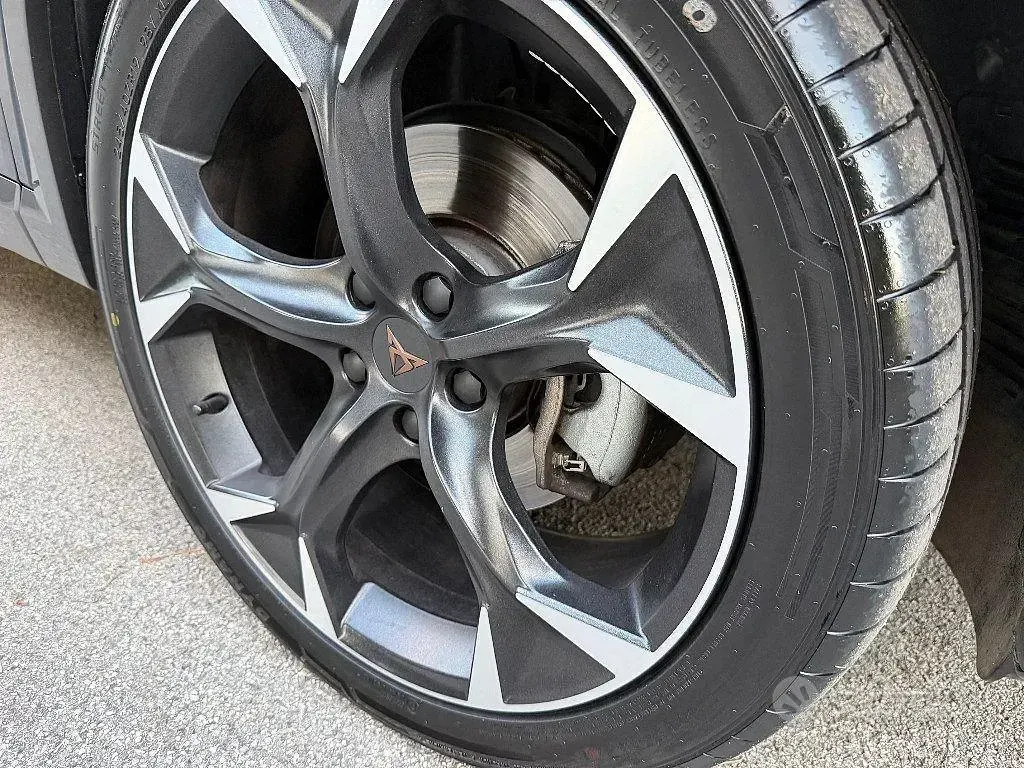 Usata Cupra Formentor 150 CV (110 kW) 2023 Grigio SUV