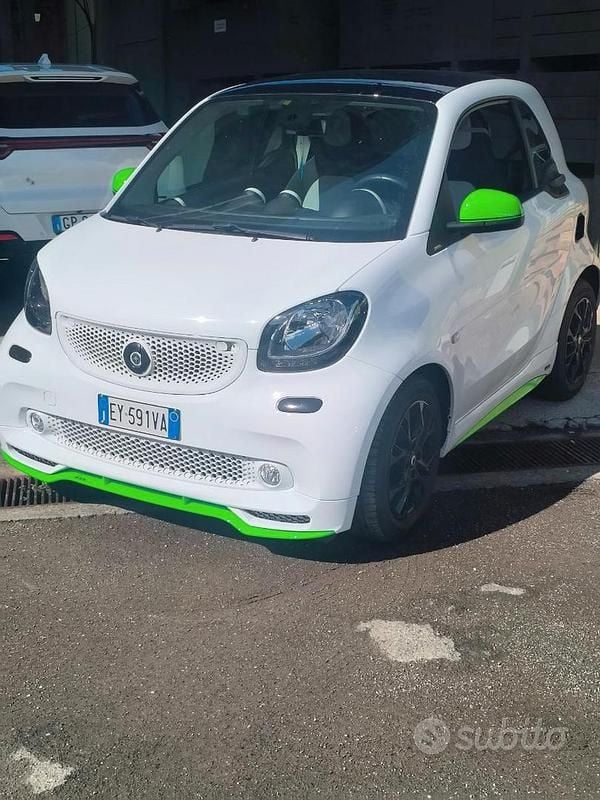 Usata Smart ForFour 71 CV (52 kW) 2015 Utilitaria