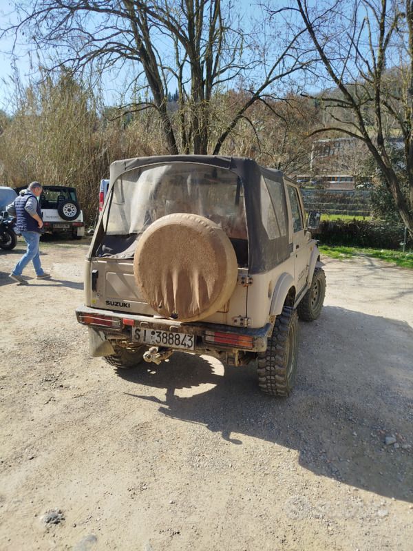 Marrone Usata 1992 Suzuki Samurai SUV | 5000 € - Immagine 1/4