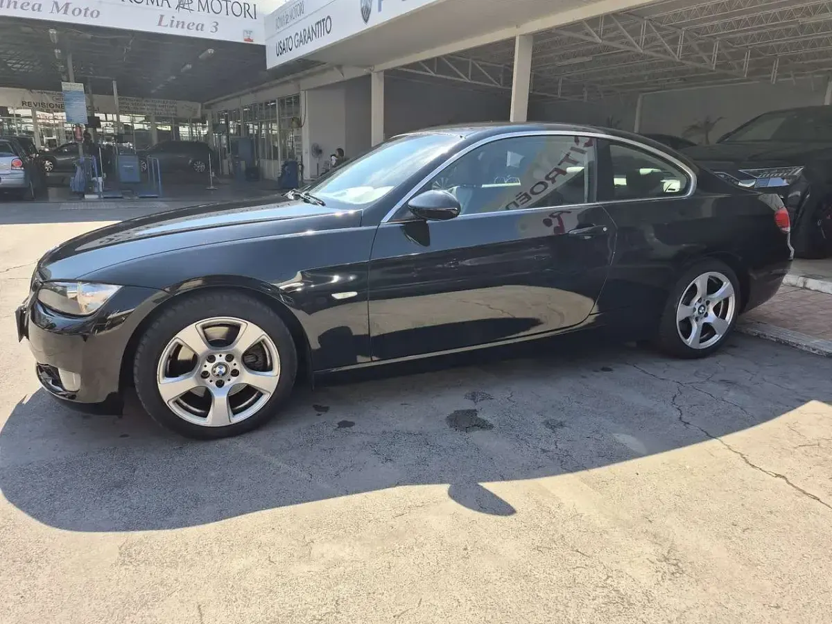 Usata BMW 325 218 CV (160 kW) 2008 Nero Coupé