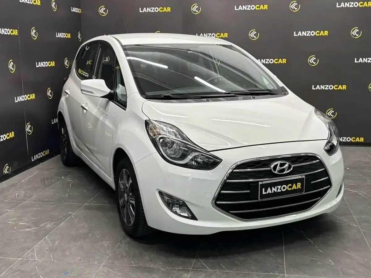 Usata Hyundai ix20 Xpossible 124 CV (91 kW) 2017 Bianco Utilitaria
