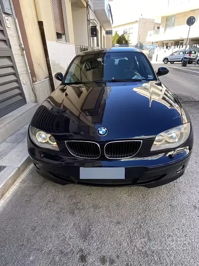 Usata BMW 120 163 CV (119 kW) 2005 Bluazzurro Utilitaria