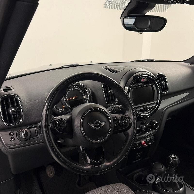 Usata Mini Countryman 149 CV (109 kW) 2017 Grigio SUV