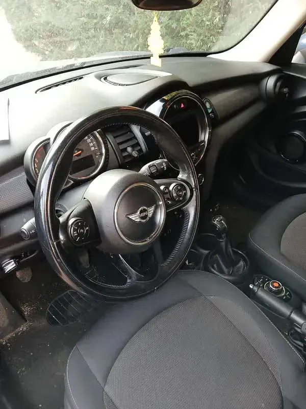 Usata Mini ONE 102 CV (75 kW) 2017 Utilitaria