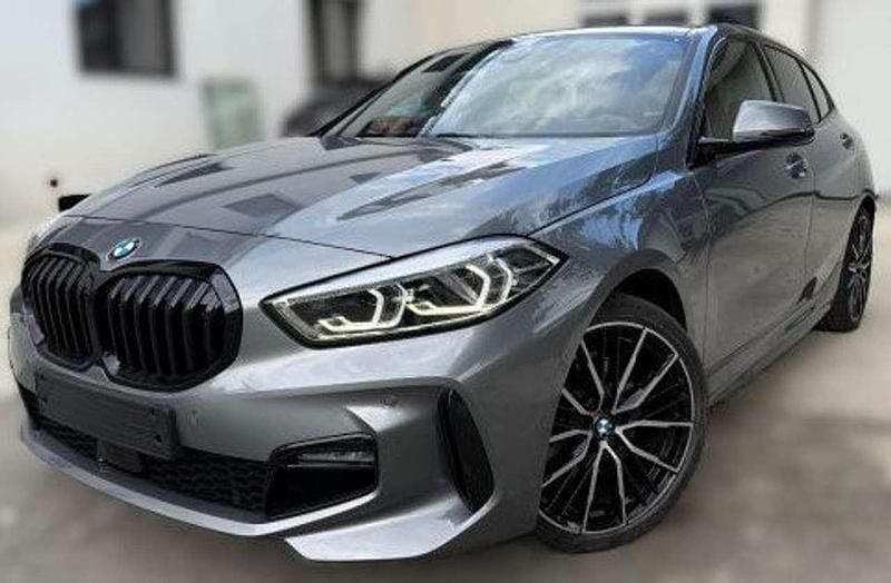 Usata BMW 118 M Sport 136 CV (100 kW) 2024 Grigio colosseo metallizzato Utilitaria