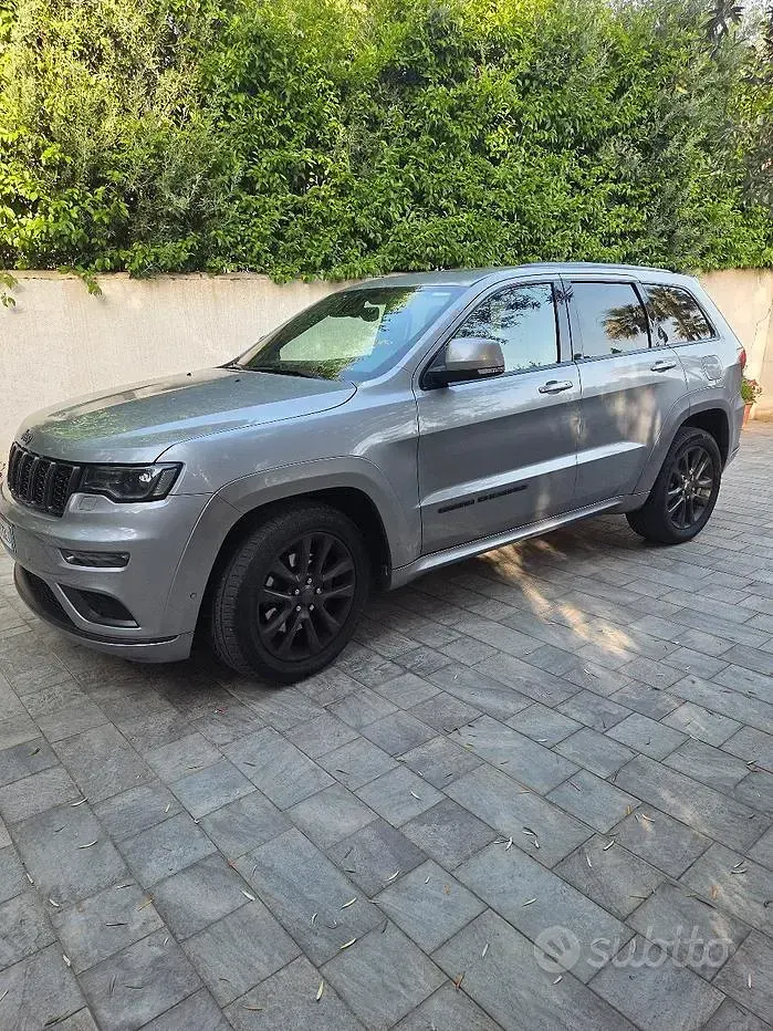 Usata Jeep Grand Cherokee 250 CV (183 kW) 2018 Grigio SUV