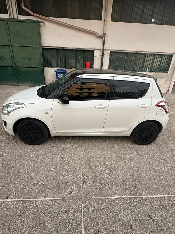 Bianco Usata 2017 Suzuki Swift Due volumi | 7000 € - Immagine 1/4