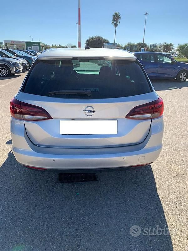 Usata Opel Astra GS Line 122 CV (89 kW) 2020 Grigio Berlina