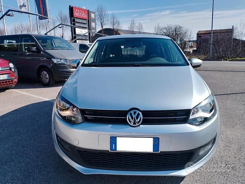 Usata VW Polo Comfortline 75 CV (55 kW) 2012 Grigio Utilitaria