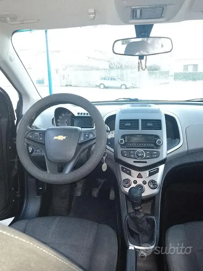 Usata Chevrolet Aveo 86 CV (63 kW) 2013 Nero Utilitaria