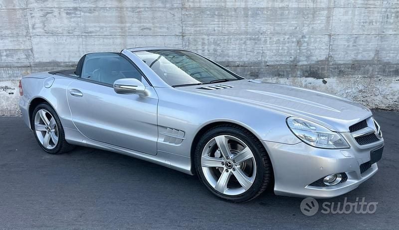 Usata Mercedes SL350 316 CV (232 kW) 2008 Grigio Cabrio