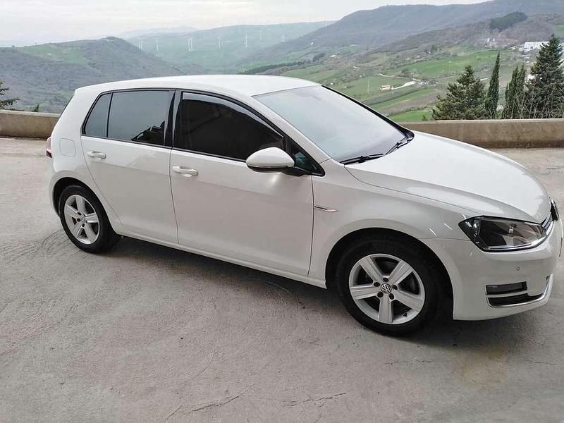 Usata VW Golf VII Highline 110 CV (80 kW) 2014 Berlina