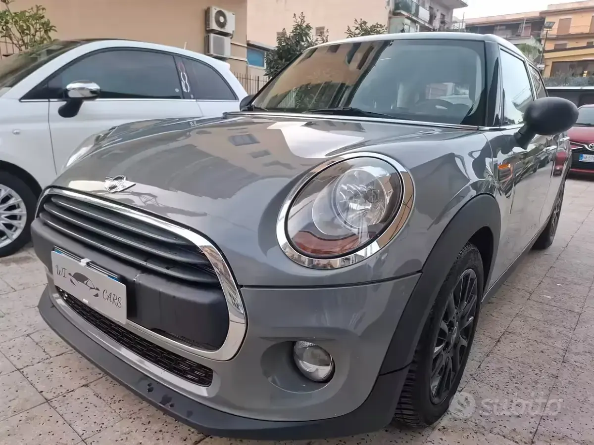 Begagnad Mini ONE Business 95 HK (69 kW) 2016 Grå Halvkombi