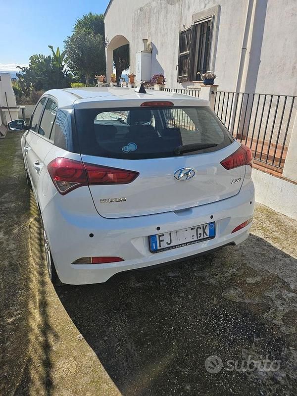 Usata Hyundai i20 2017 Bianco Berlina
