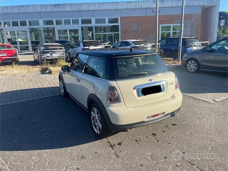 Usata Mini Cooper 122 CV (89 kW) 2011 Bianco Utilitaria