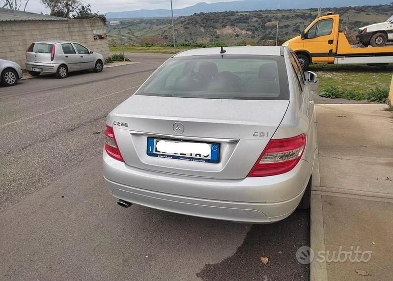Usata Mercedes C220 AMG 170 CV (125 kW) 2010 Berlina