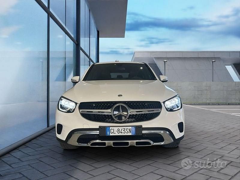 Usata Mercedes GLC200 163 CV (119 kW) 2022 Bianco SUV