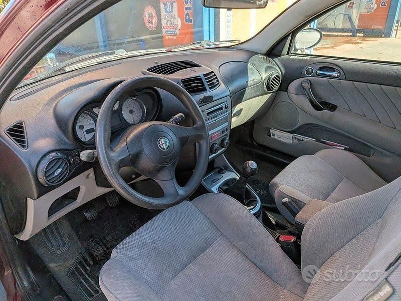 Usata Alfa Romeo 147 2004 Rosso Utilitaria