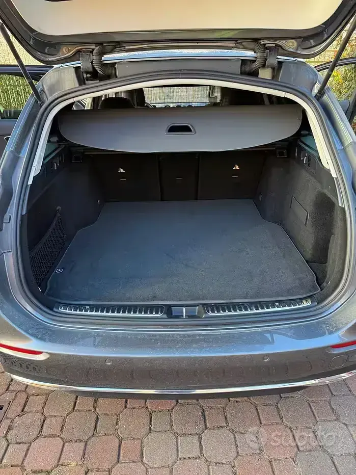 Usata Mercedes C220 200 CV (147 kW) 2022 Grigio Station wagon