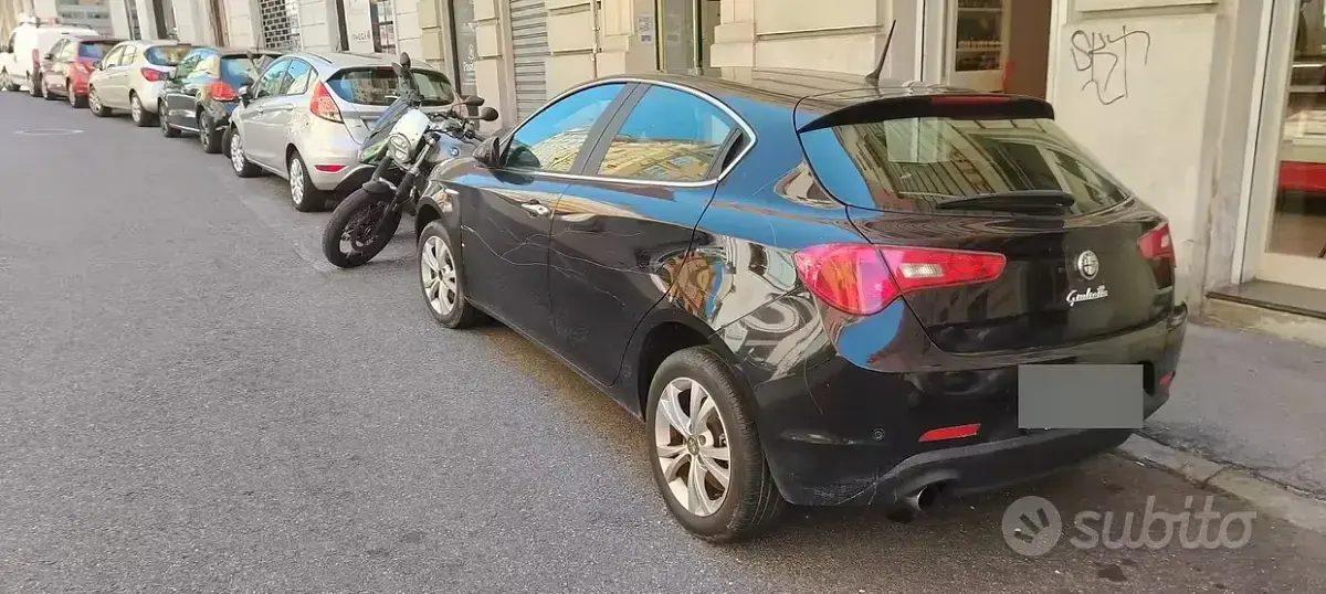 Usata Alfa Romeo Giulietta 105 CV (77 kW) 2013 Nero Utilitaria