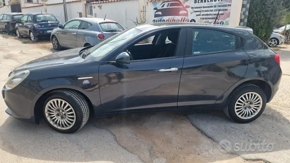 Usata Alfa Romeo Giulietta Business 120 CV (88 kW) 2017 Grigio Berlina