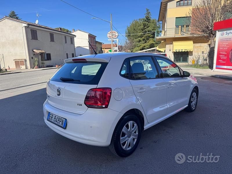 Usata VW Polo Trendline 74 CV (54 kW) 2013 Bianco Berlina