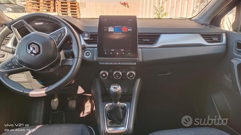 Usata Renault Captur 100 CV (73 kW) 2023 Blu SUV