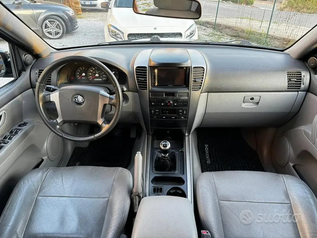 Usata Kia Sorento 60 CV (44 kW) 2004 Nero SUV
